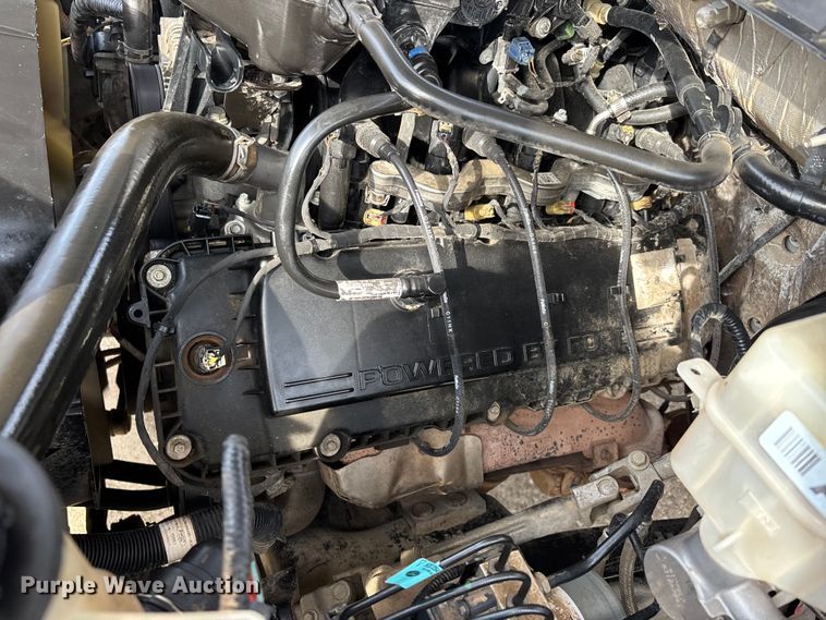 image for item DT0129 2019 Ford F250 Super Duty Crew Cab utility bed pickup truck