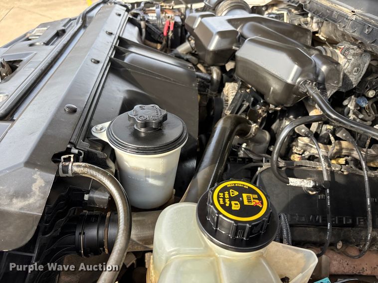 image for item DT0129 2019 Ford F250 Super Duty Crew Cab utility bed pickup truck