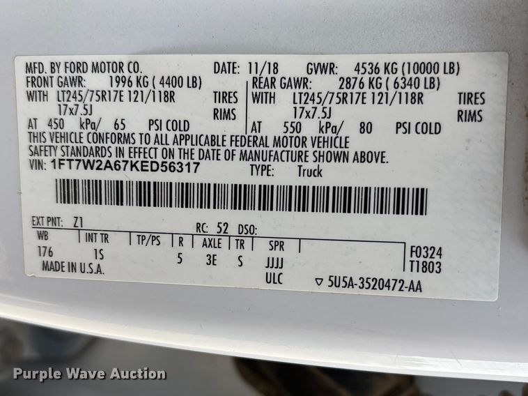 image for item DT0129 2019 Ford F250 Super Duty Crew Cab utility bed pickup truck