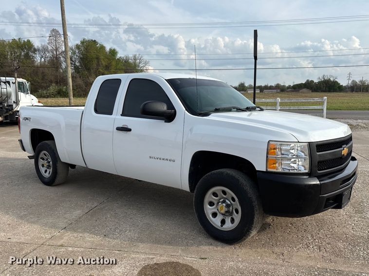 image for item DT0130 2013 Chevrolet Silverado 1500 Ext. Cab pickup truck