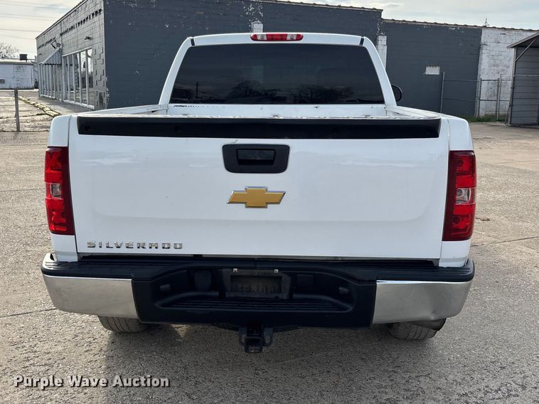 image for item DT0130 2013 Chevrolet Silverado 1500 Ext. Cab pickup truck