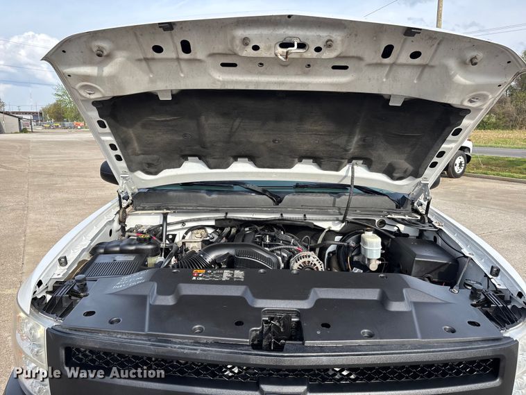 image for item DT0130 2013 Chevrolet Silverado 1500 Ext. Cab pickup truck