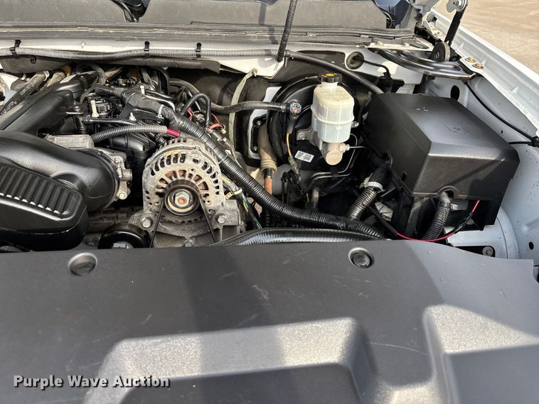 image for item DT0130 2013 Chevrolet Silverado 1500 Ext. Cab pickup truck