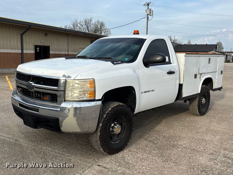 image for item DT0131 2009 Chevrolet Silverado 2500HD utility bed pickup truck