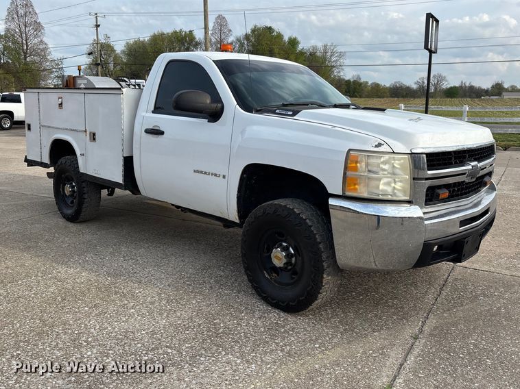 image for item DT0131 2009 Chevrolet Silverado 2500HD utility bed pickup truck