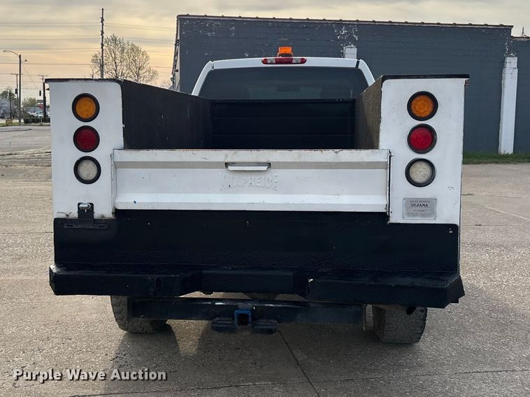 image for item DT0131 2009 Chevrolet Silverado 2500HD utility bed pickup truck