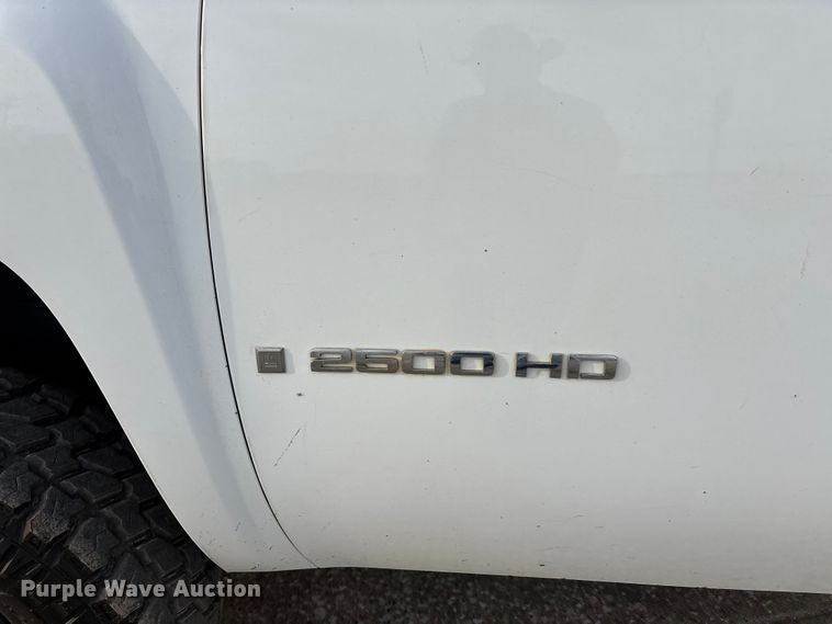 image for item DT0131 2009 Chevrolet Silverado 2500HD utility bed pickup truck