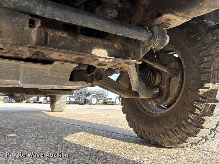 image for item DT0131 2009 Chevrolet Silverado 2500HD utility bed pickup truck