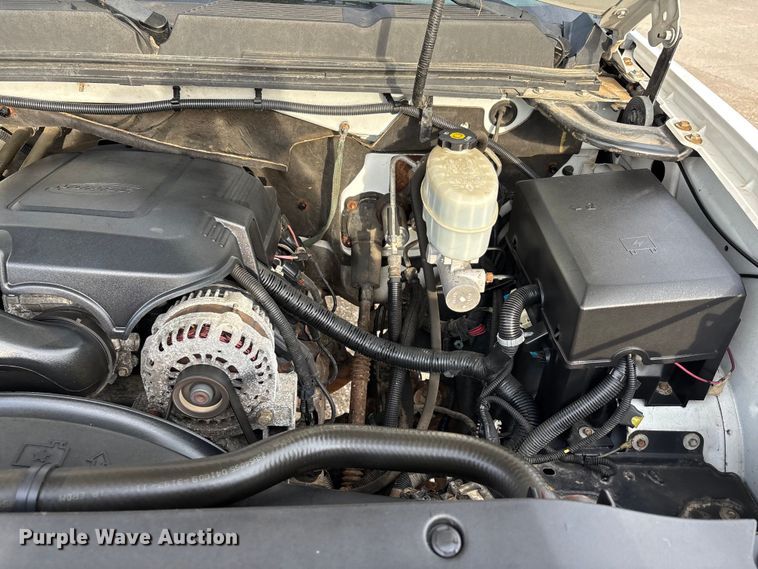 image for item DT0131 2009 Chevrolet Silverado 2500HD utility bed pickup truck