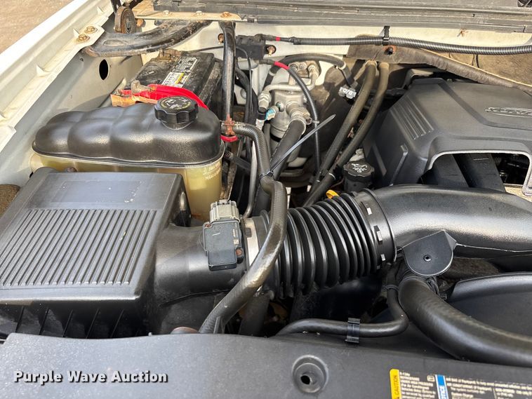 image for item DT0131 2009 Chevrolet Silverado 2500HD utility bed pickup truck