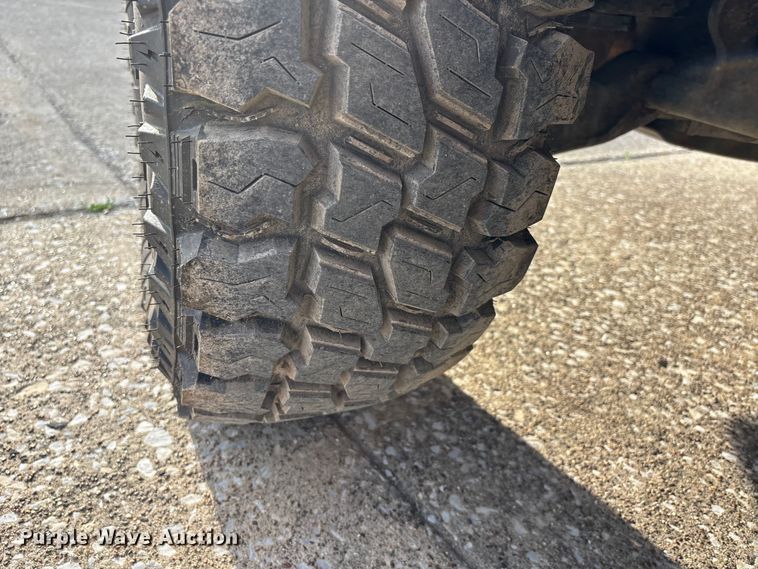 image for item DT0131 2009 Chevrolet Silverado 2500HD utility bed pickup truck