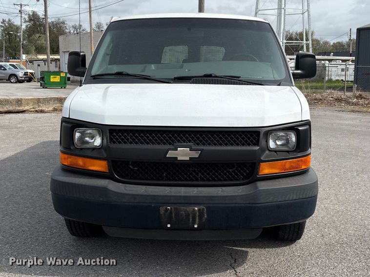 image for item DT0138 2016 Chevrolet Express van