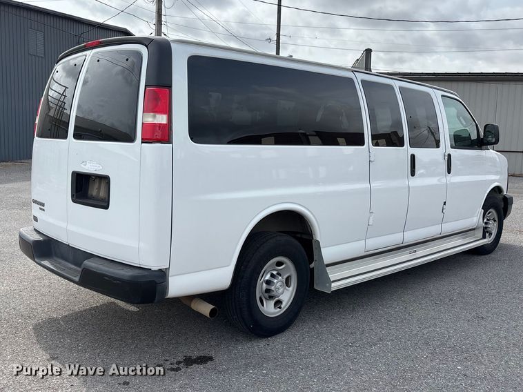 image for item DT0138 2016 Chevrolet Express van