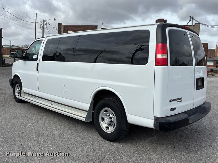 image for item DT0138 2016 Chevrolet Express van