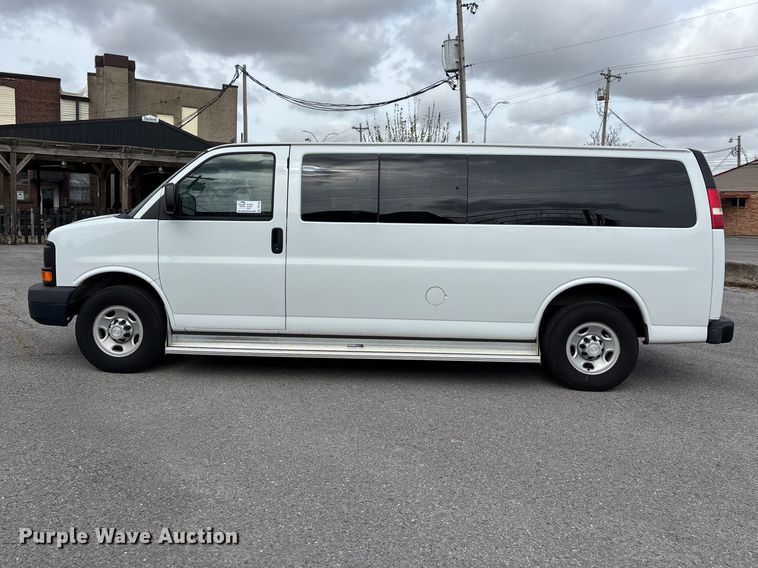 image for item DT0138 2016 Chevrolet Express van