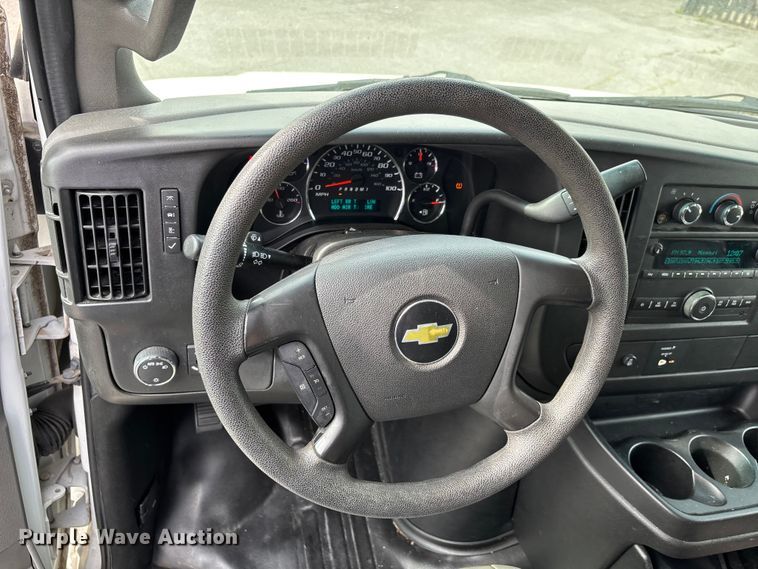 image for item DT0138 2016 Chevrolet Express van