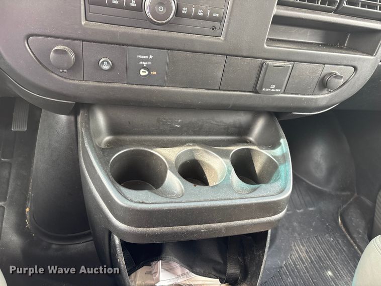 image for item DT0138 2016 Chevrolet Express van