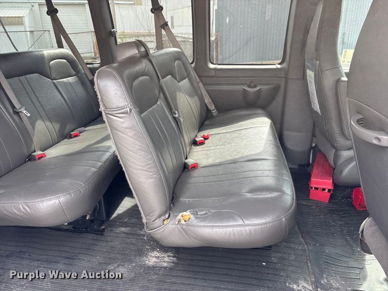 image for item DT0138 2016 Chevrolet Express van