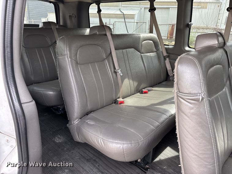 image for item DT0138 2016 Chevrolet Express van