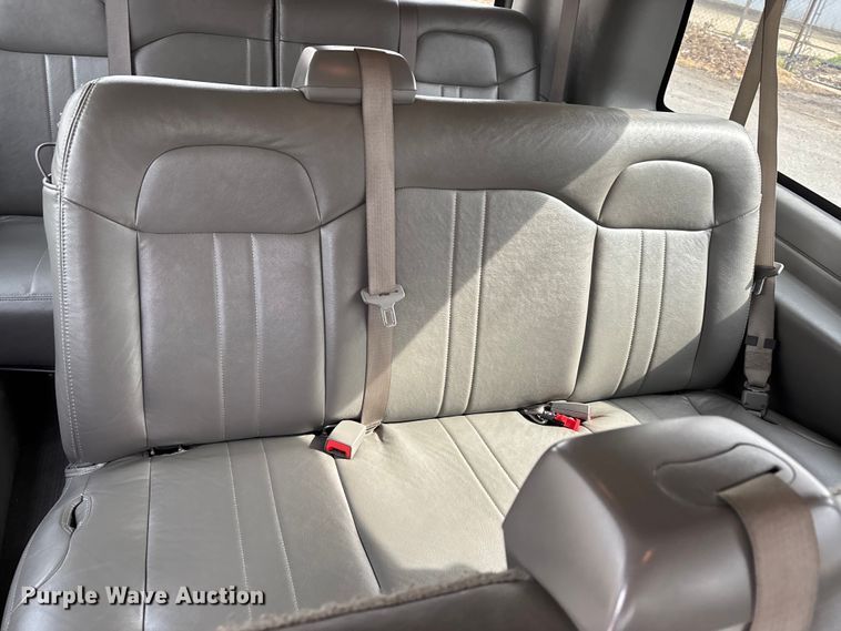 image for item DT0138 2016 Chevrolet Express van