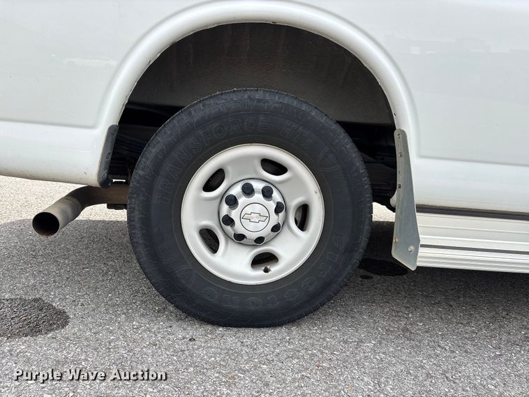 image for item DT0138 2016 Chevrolet Express van