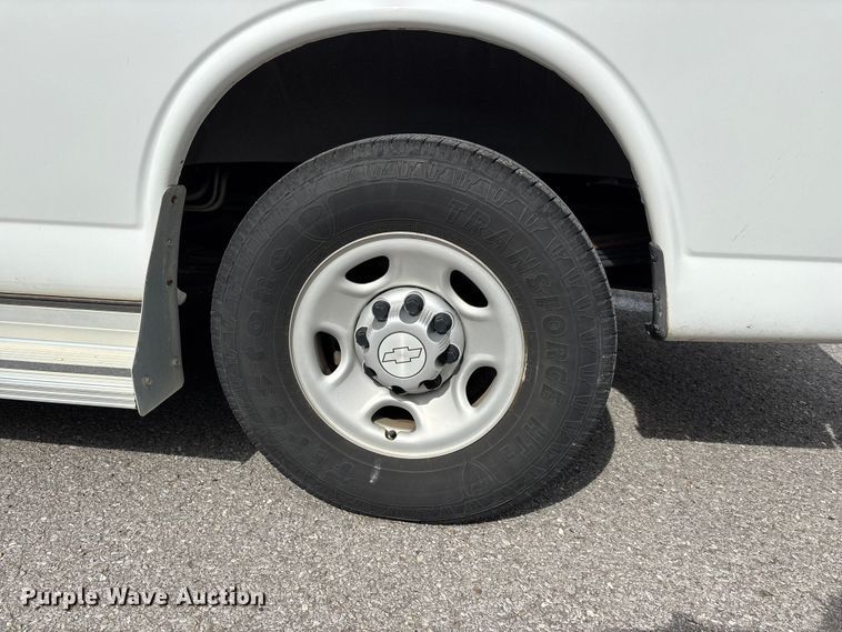 image for item DT0138 2016 Chevrolet Express van