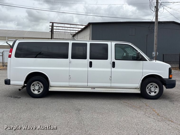 image for item DT0139 2016 Chevrolet Express van