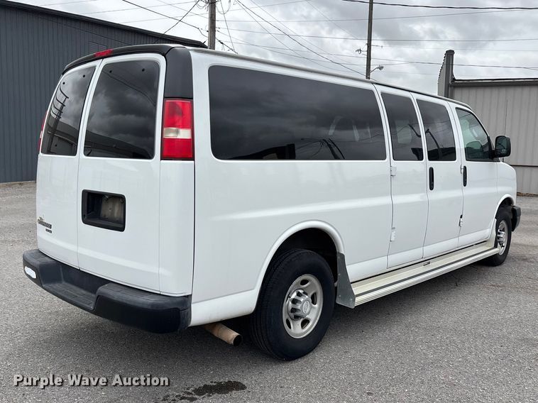 image for item DT0139 2016 Chevrolet Express van