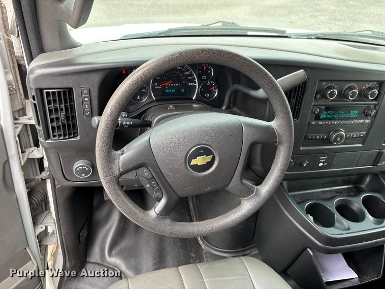 image for item DT0139 2016 Chevrolet Express van