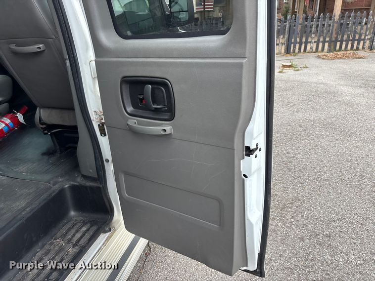 image for item DT0139 2016 Chevrolet Express van
