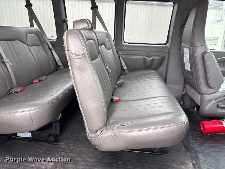 image for item DT0139 2016 Chevrolet Express van