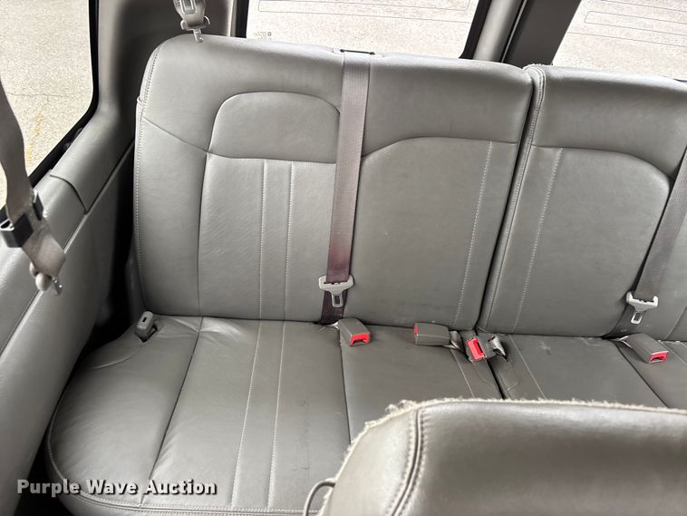 image for item DT0139 2016 Chevrolet Express van