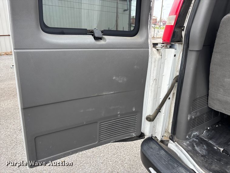 image for item DT0139 2016 Chevrolet Express van