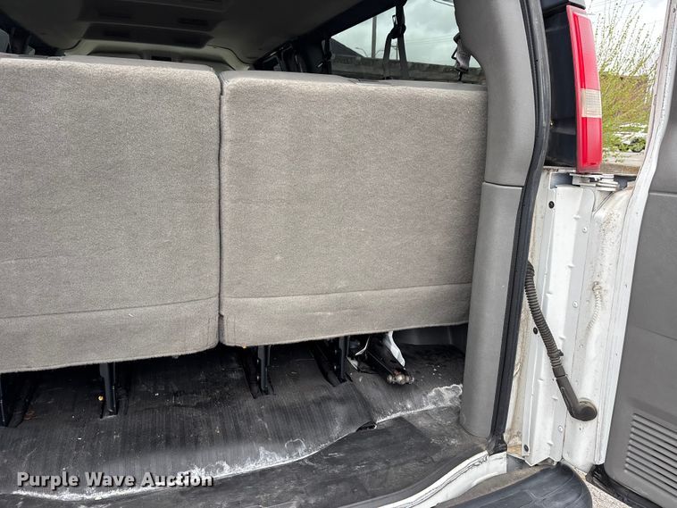 image for item DT0139 2016 Chevrolet Express van