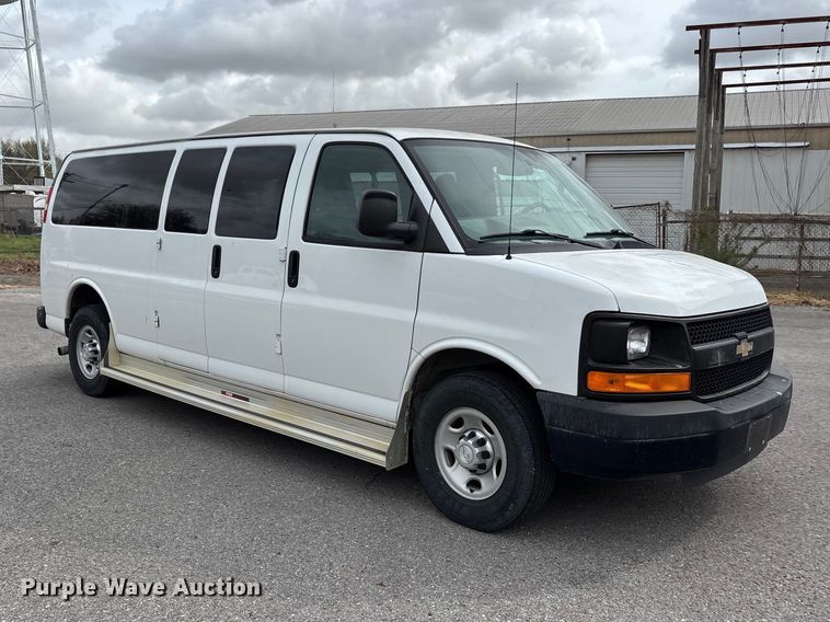 image for item DT0140 2016 Chevrolet Express van