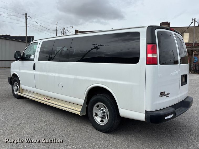 image for item DT0140 2016 Chevrolet Express van
