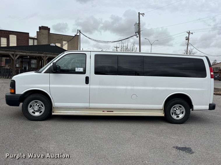 image for item DT0140 2016 Chevrolet Express van