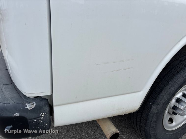 image for item DT0140 2016 Chevrolet Express van