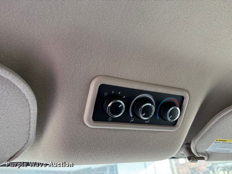 image for item DT0140 2016 Chevrolet Express van