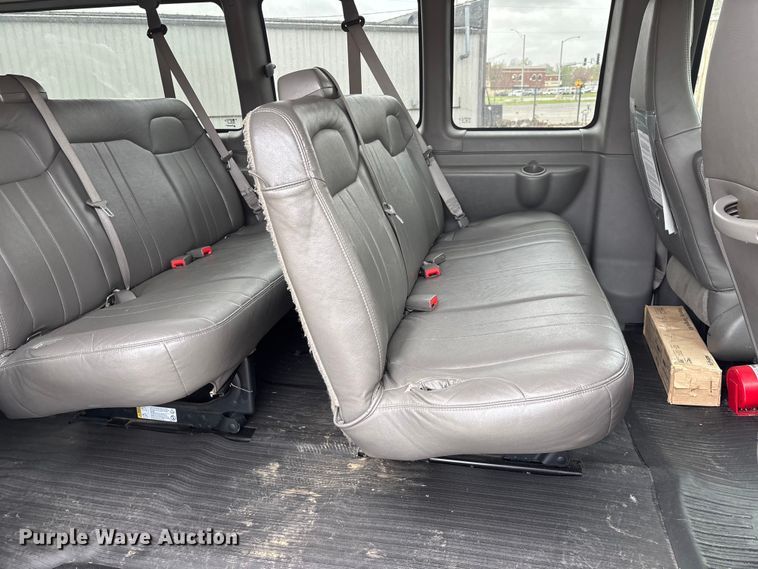 image for item DT0140 2016 Chevrolet Express van