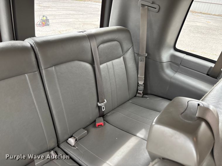 image for item DT0140 2016 Chevrolet Express van