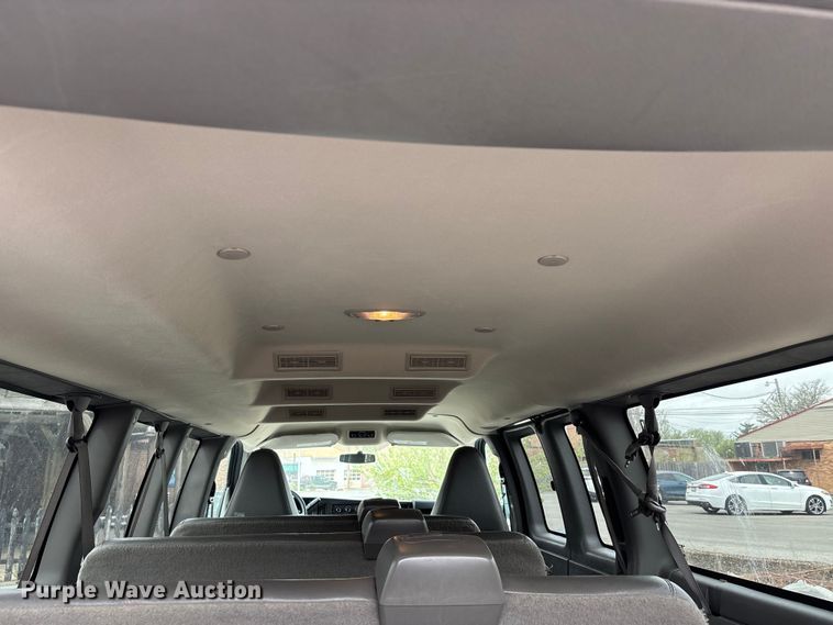 image for item DT0140 2016 Chevrolet Express van