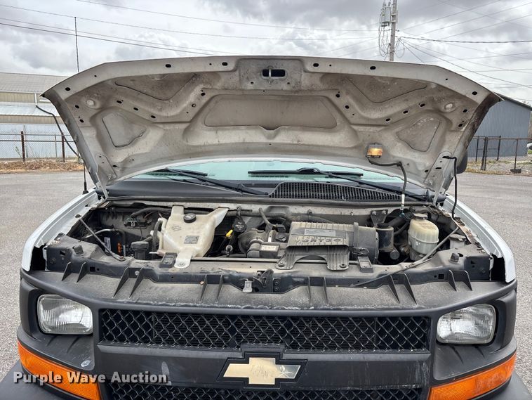 image for item DT0140 2016 Chevrolet Express van