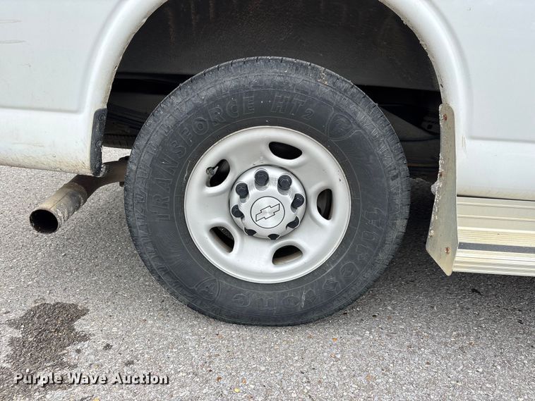 image for item DT0140 2016 Chevrolet Express van