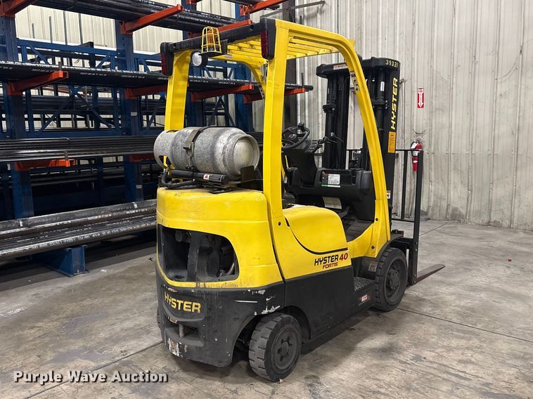 image for item DT2878 2013 Hyster S40FT forklift