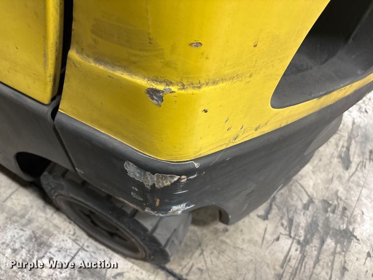 image for item DT2878 2013 Hyster S40FT forklift