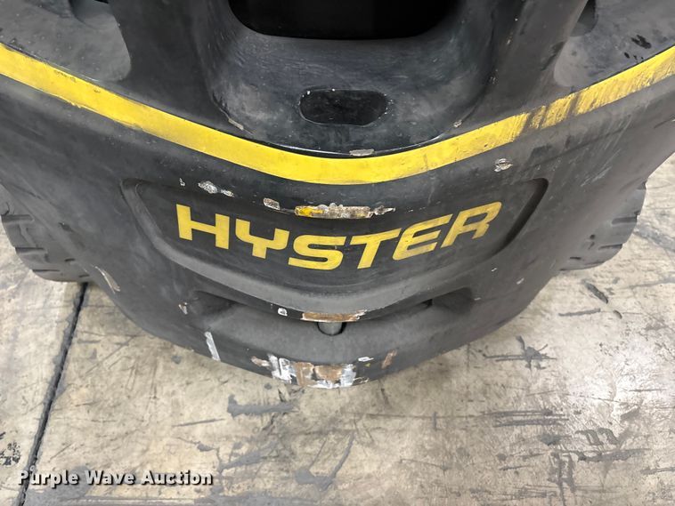 image for item DT2878 2013 Hyster S40FT forklift