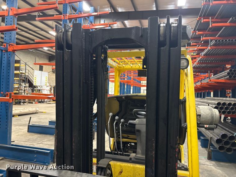 image for item DT2878 2013 Hyster S40FT forklift