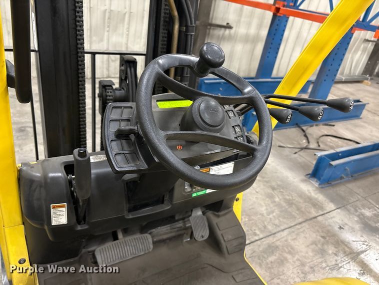 image for item DT2878 2013 Hyster S40FT forklift