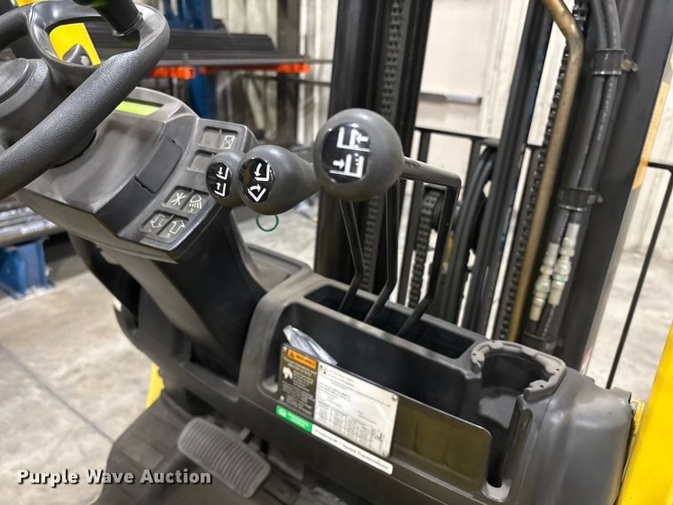 image for item DT2878 2013 Hyster S40FT forklift